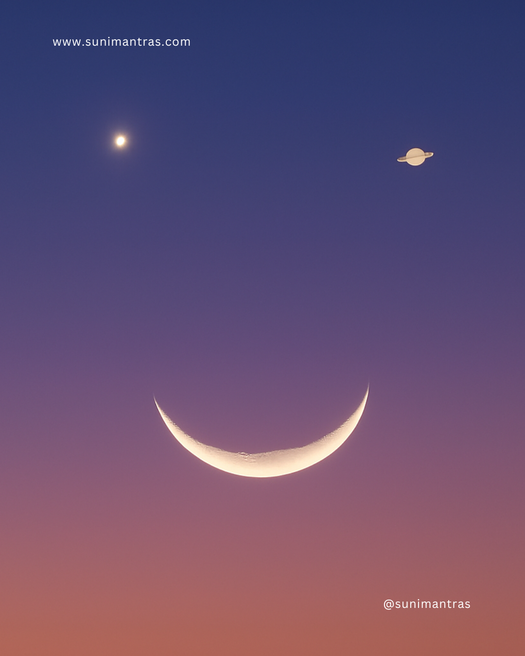 O fenômeno conhecido como "sorriso no céu", onde a Lua, Vênus e Saturno se alinham formando uma imagem semelhante a um rosto sorridente
